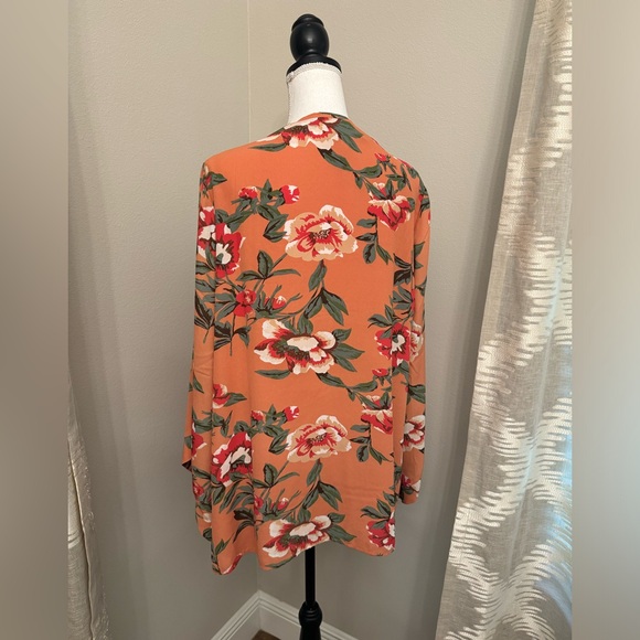 Floral Jacket ❣️ - Picture 3 of 4